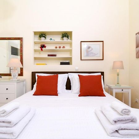 Classy Apartment In The Heart Of Athens Exterior photo
